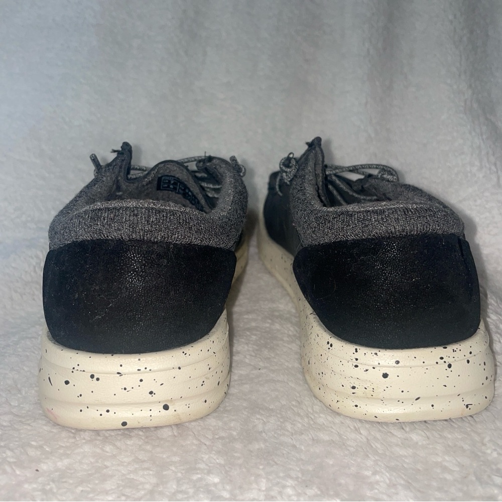 Hey Dude Wally Mid Canvas (Black/White) Size Women 7 Men 5. - Picture 3 of 9